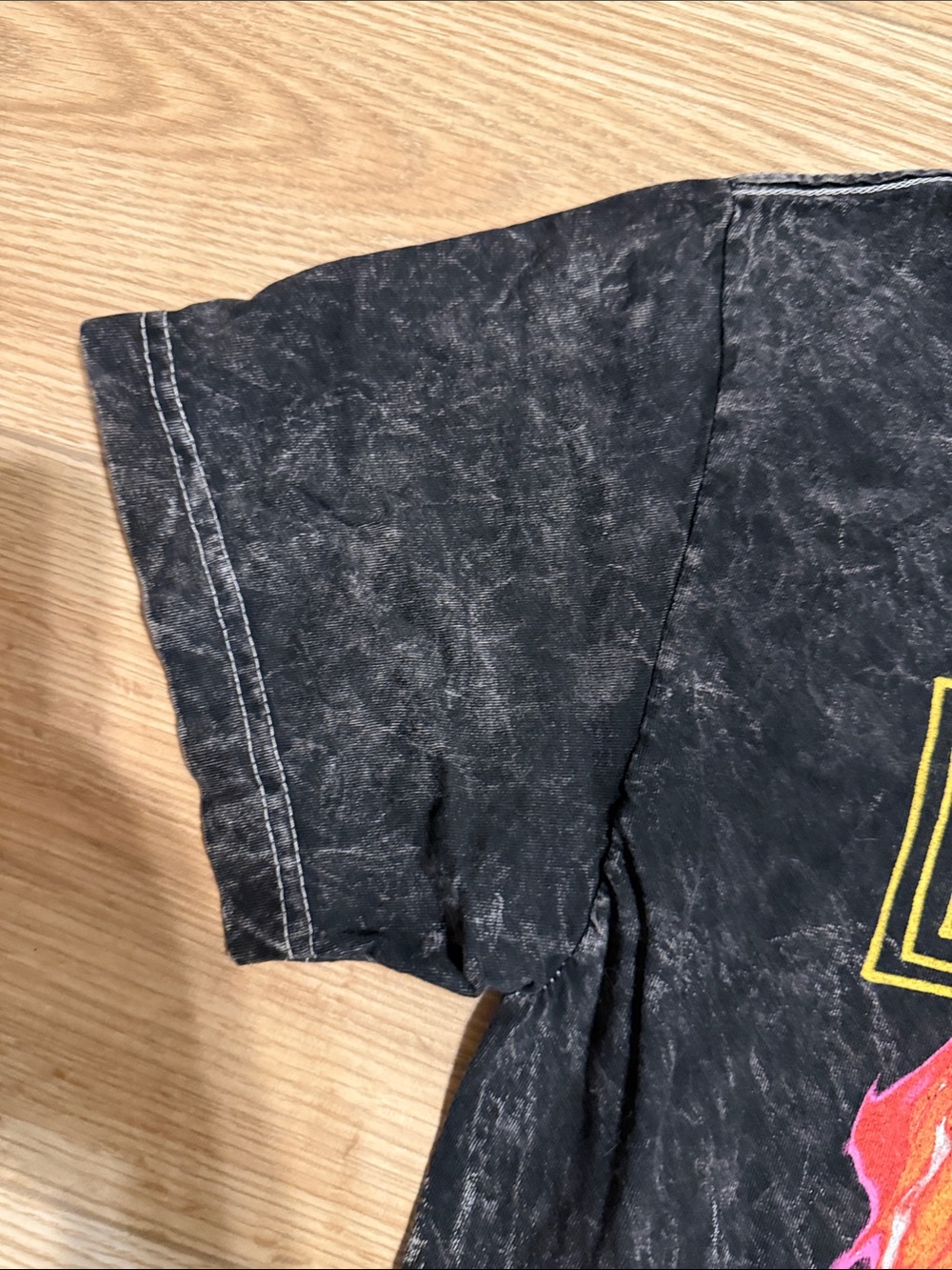 Black Acid-Wash Graphic Tee - Pink & Yellow Print - Picture 4 of 5